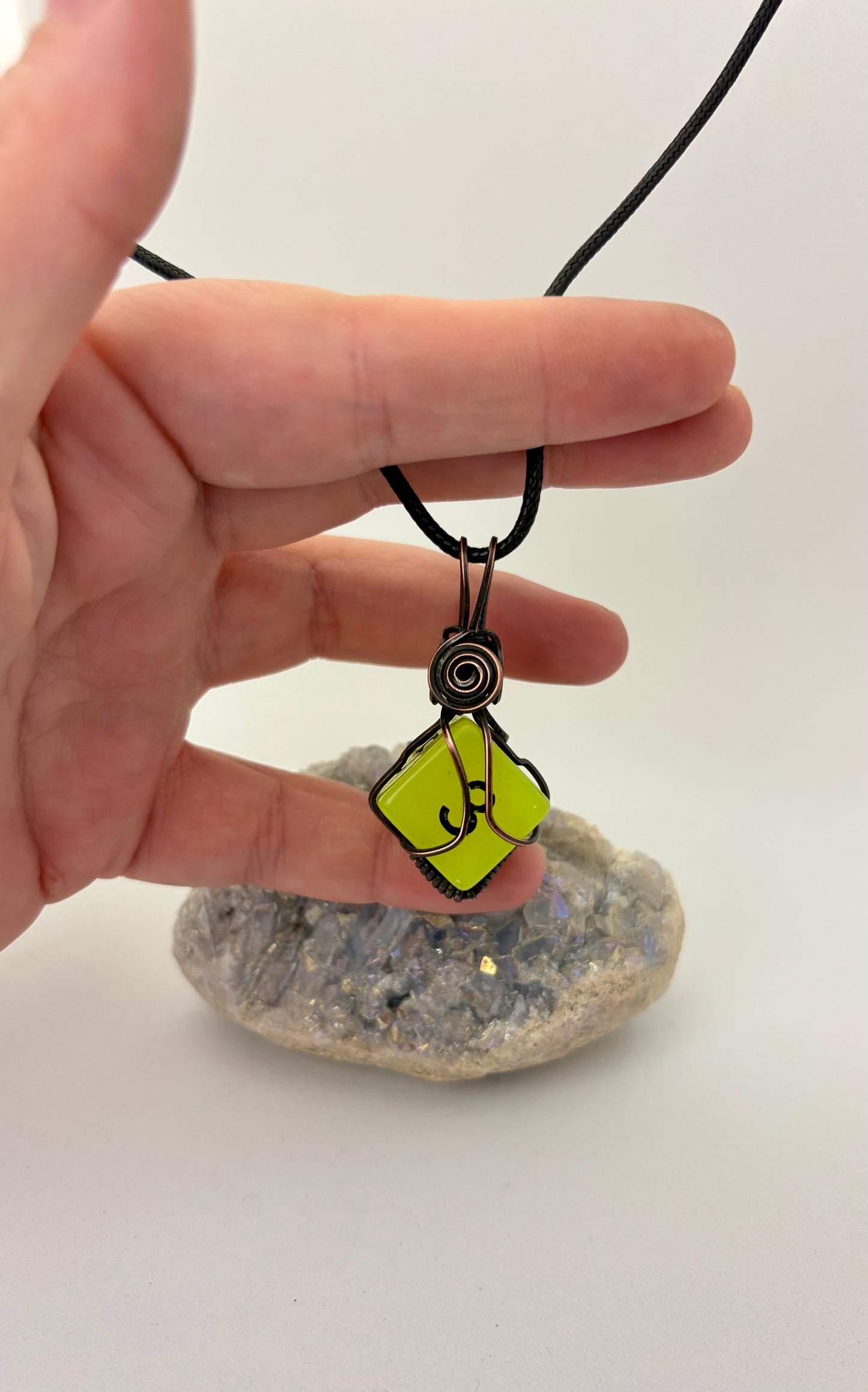 Critical Hit in Copper – Green Dice Wire Wrapped Necklace